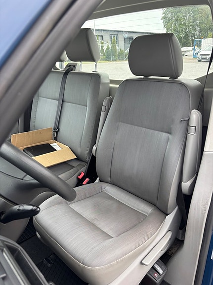 Volkswagen Transporter 6 of 21