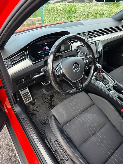 Volkswagen Passat Alltrack 4 of 4