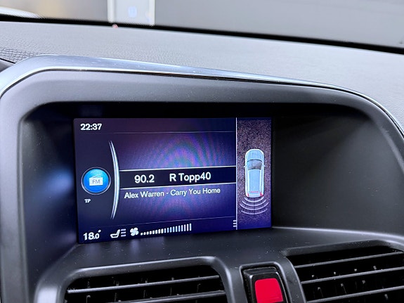 Volvo XC60 8 of 17