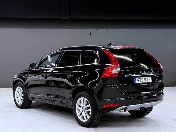 Volvo XC60 10 of 17