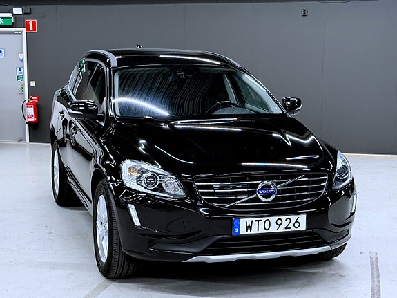 Volvo XC60 16 of 17