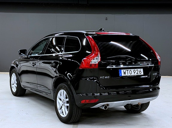 Volvo XC60 7 of 17
