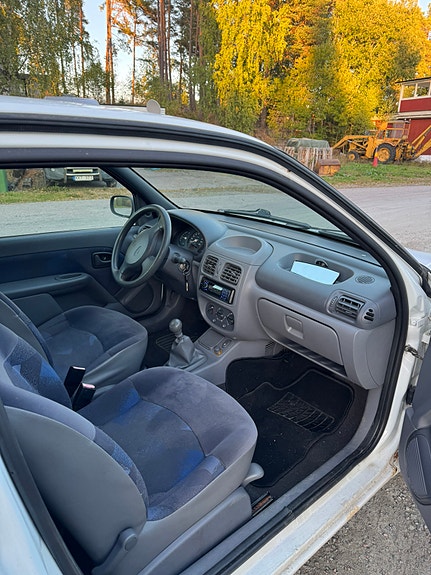 Renault Clio 5 of 10
