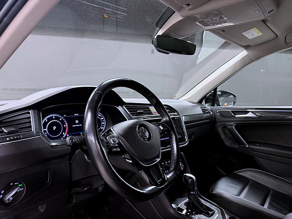 Volkswagen Tiguan 18 of 24