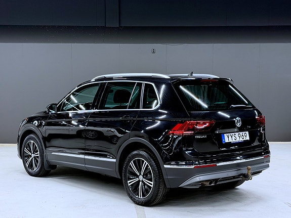 Volkswagen Tiguan 3 of 24