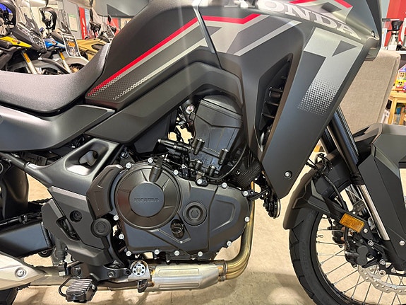 Honda XL750 Transalp 9 of 12