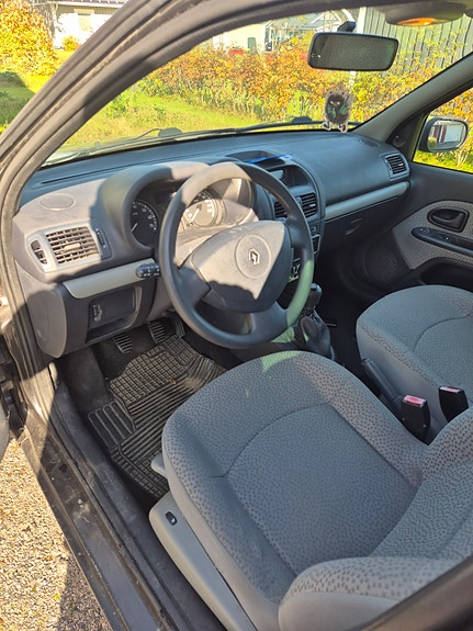 Renault Clio 3 of 5