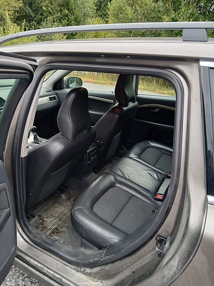 Volvo V70 8 of 9