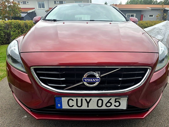 Volvo V40 7 of 30