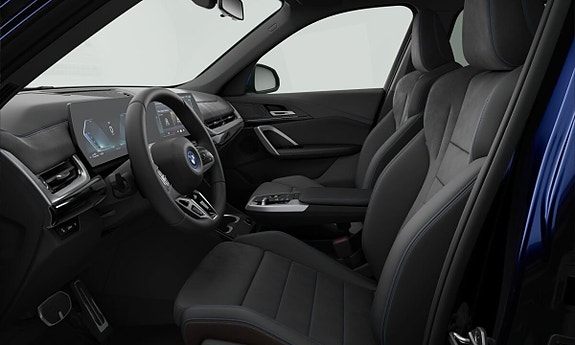 BMW X1 4 of 5