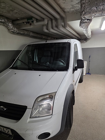 Ford Transit Connect 4 of 6