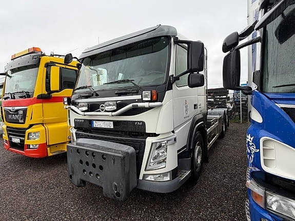 Volvo FM 6*2  Lågmilare 2 of 8