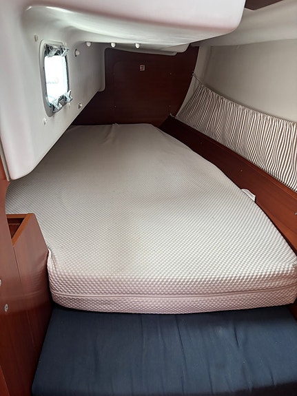 Beneteau First 31.7 LR, 2001 5 of 9