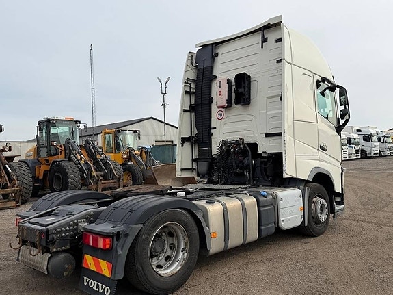 Volvo FH 4X2 3 of 12