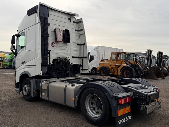 Volvo FH 4X2 4 of 12