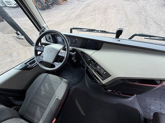 Volvo FH 4X2 6 of 12