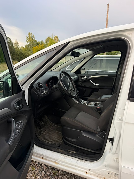 Ford S-MAX 5 of 7