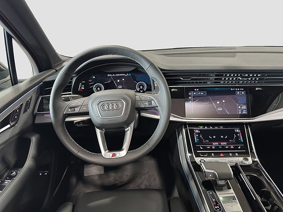 Audi Q7 10 of 19