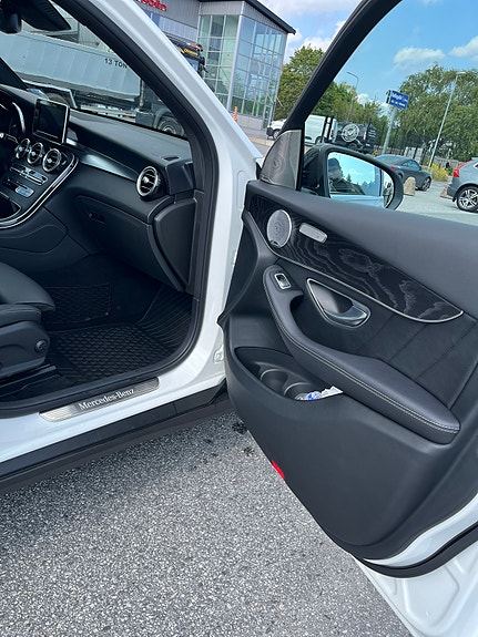 Mercedes-Benz GLC220 d 4 of 6