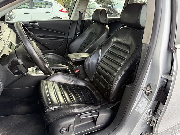 Volkswagen Passat 11 of 19
