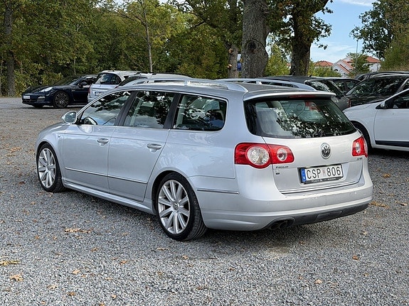 Volkswagen Passat 4 of 19
