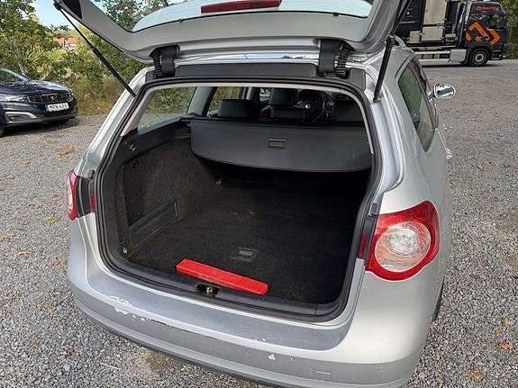 Volkswagen Passat 19 of 19
