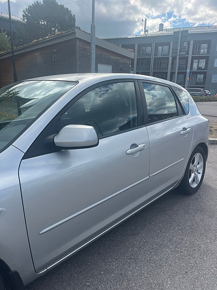 Mazda 3 3 of 9