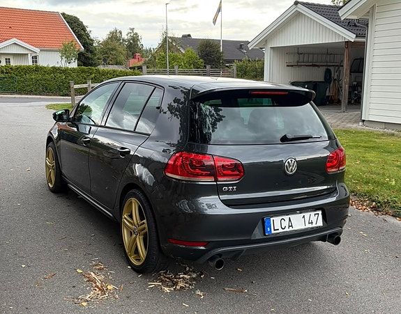 Volkswagen Golf VI 5 of 9