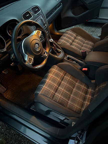 Volkswagen Golf VI 6 of 9