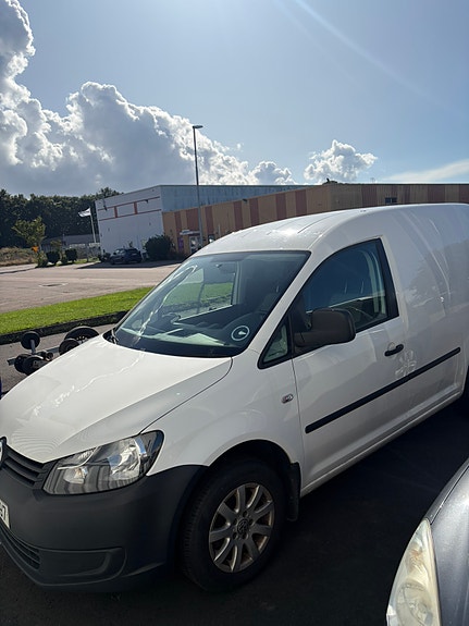 Volkswagen Caddy 2 of 16