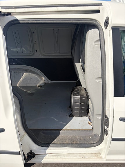 Volkswagen Caddy 10 of 16