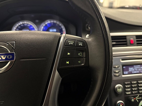 Volvo V70 16 of 22