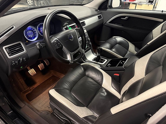 Volvo V70 8 of 22