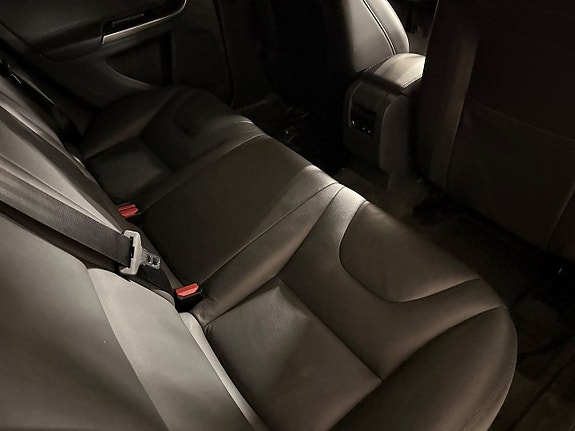 Volvo V60 22 of 24