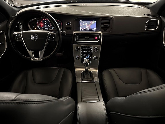 Volvo V60 7 of 24