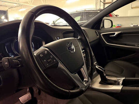 Volvo V60 13 of 24