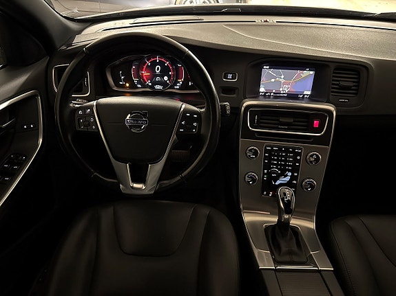 Volvo V60 9 of 24