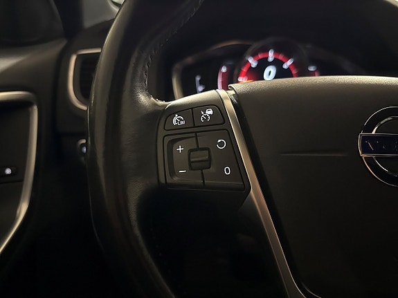 Volvo V60 14 of 24
