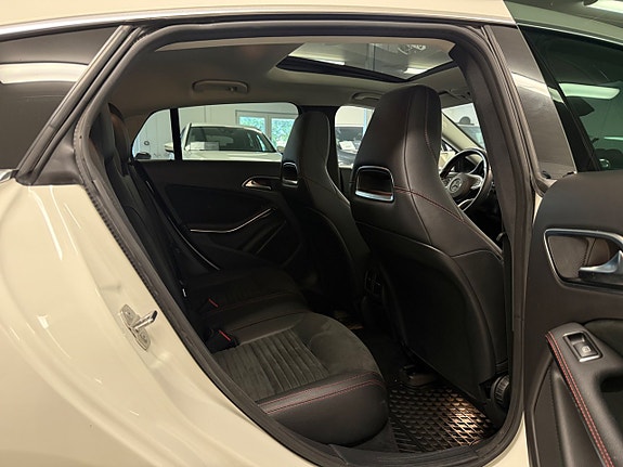 Mercedes-Benz CLA200 d 19 of 27