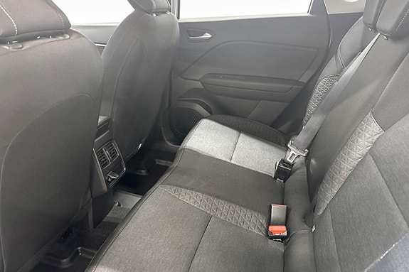Renault Captur 16 of 18