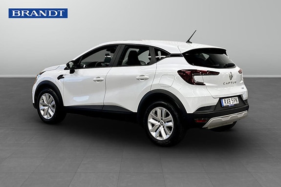 Renault Captur 3 of 18