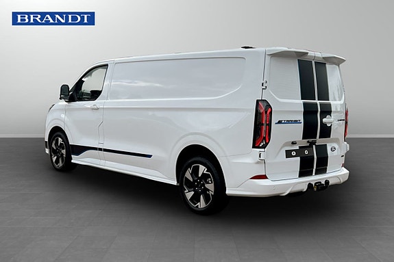 Ford Transit Custom 2 of 7