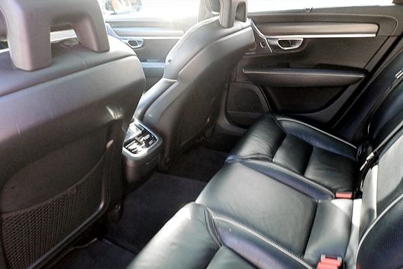 Volvo V90 8 of 9
