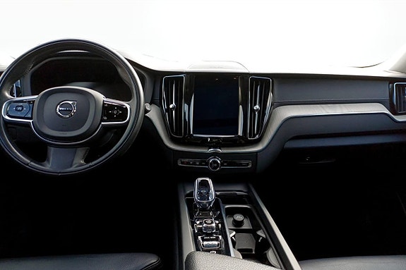 Volvo XC60 4 of 9