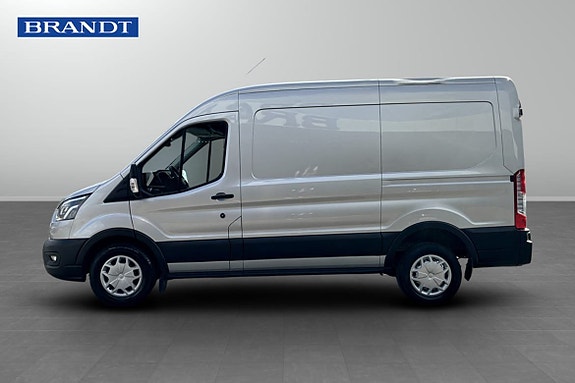 Ford Transit 3 of 8