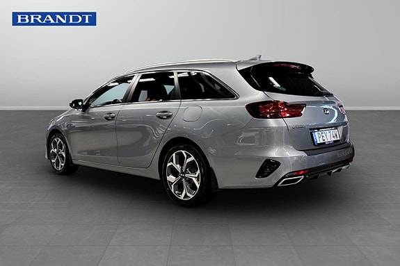 Kia Ceed 2 of 9