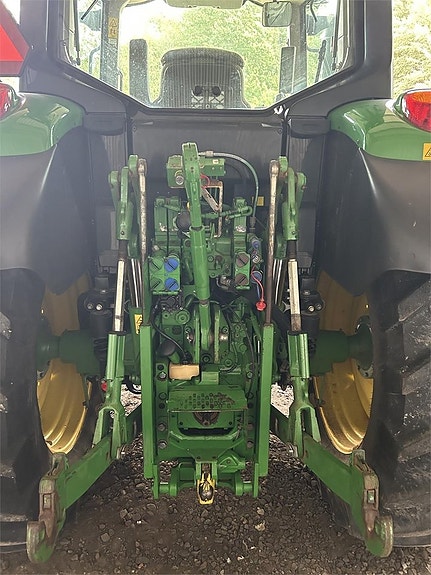 John Deere 6110M AP TRAKTOR FR.LYFT PTO 4 of 6
