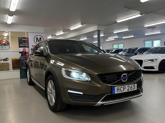 Volvo V60 Cross Country 16 of 27