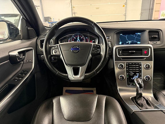 Volvo V60 Cross Country 20 of 27