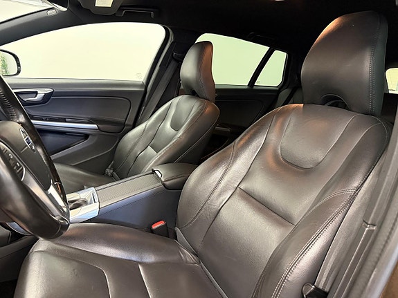 Volvo V60 Cross Country 9 of 27